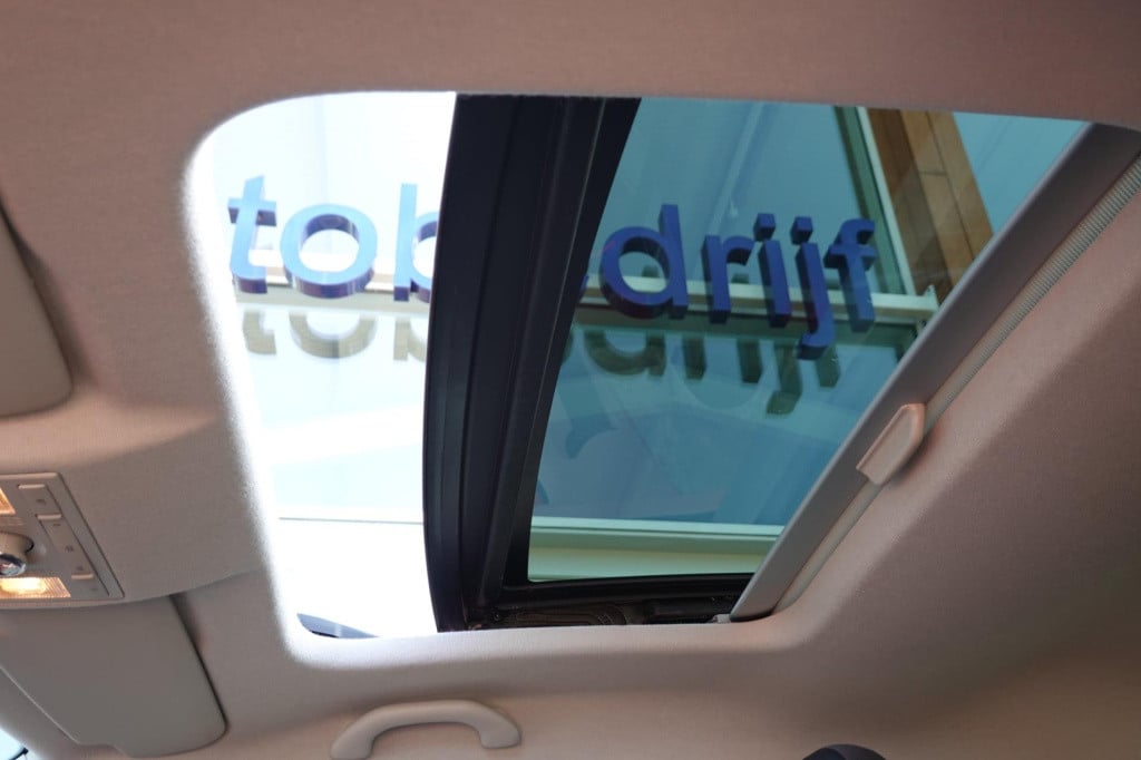 Volkswagen UP! 1.0 groove up! bluemotion