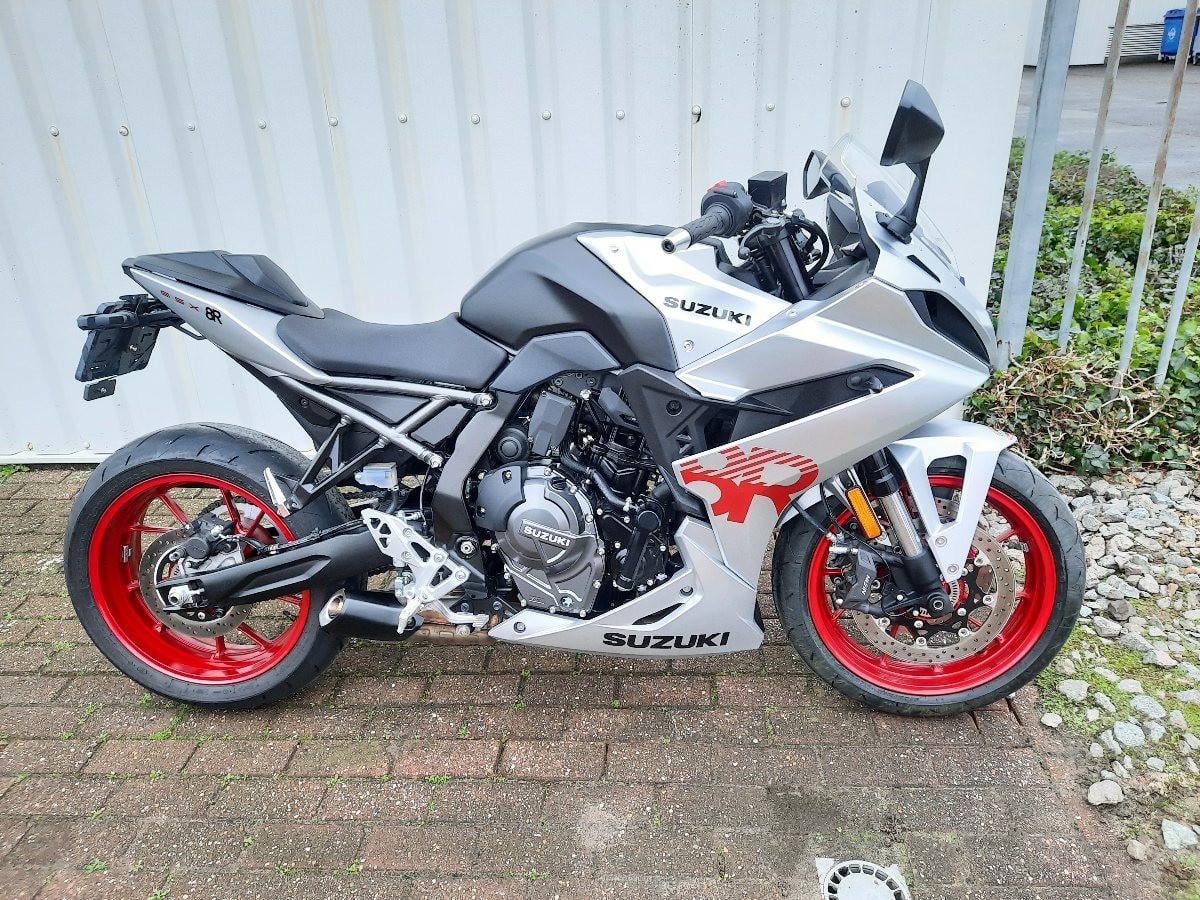 Suzuki GSX8-R uit 2024, nagenoeg nieuwe supersport