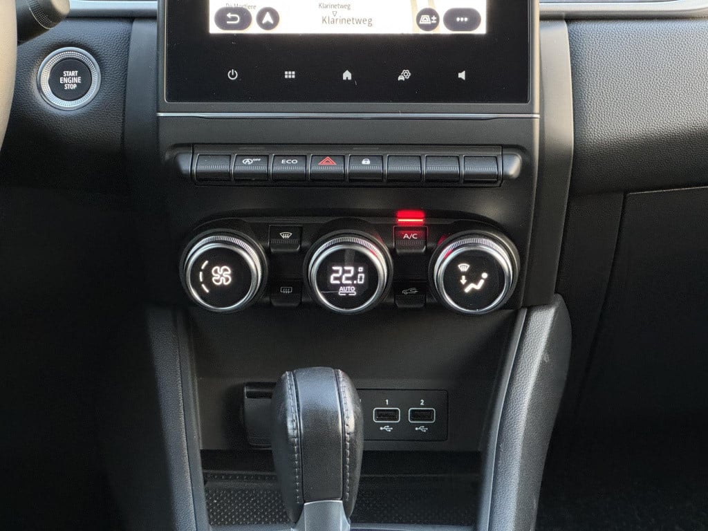 Renault Captur 1.3 tce 140 intens automaat, trekhaak!