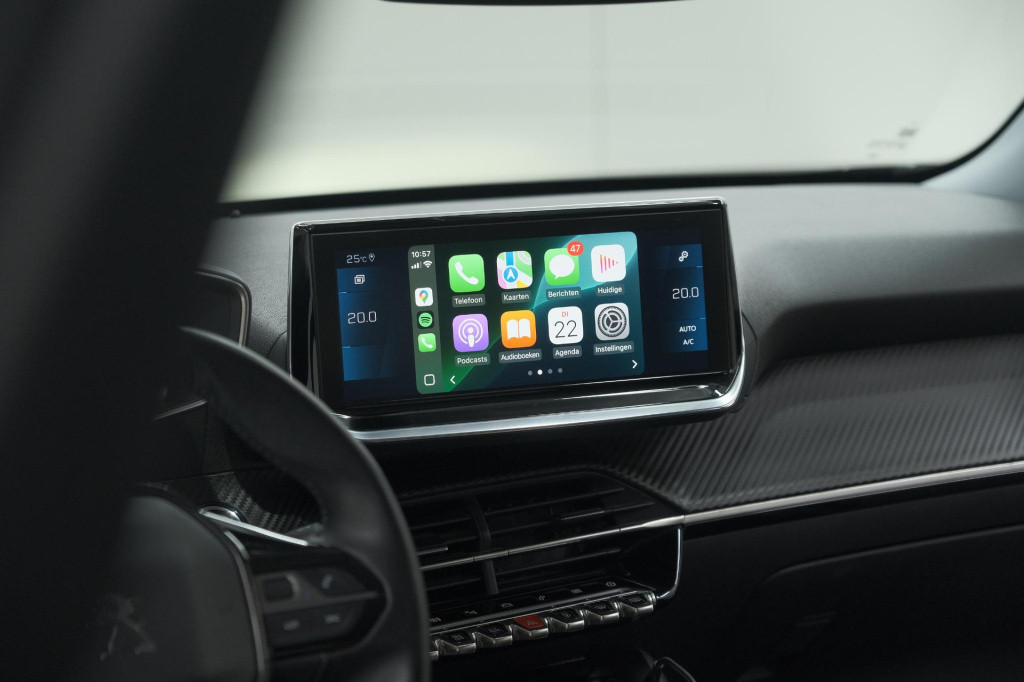 Peugeot 2008 puretech 130 allure | camera | apple carplay | navigatie | par