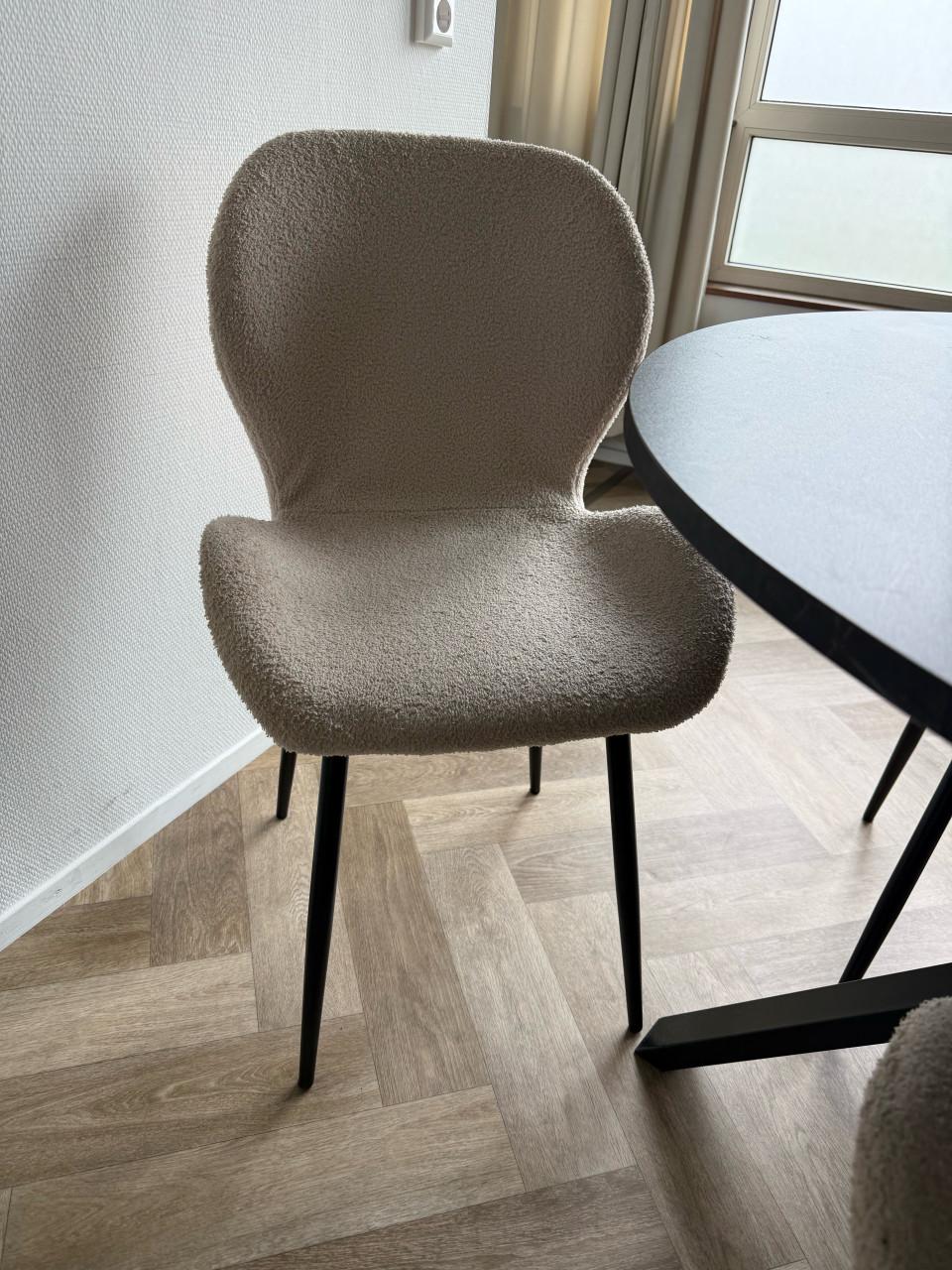 Ronde tafel met 4 stoelen