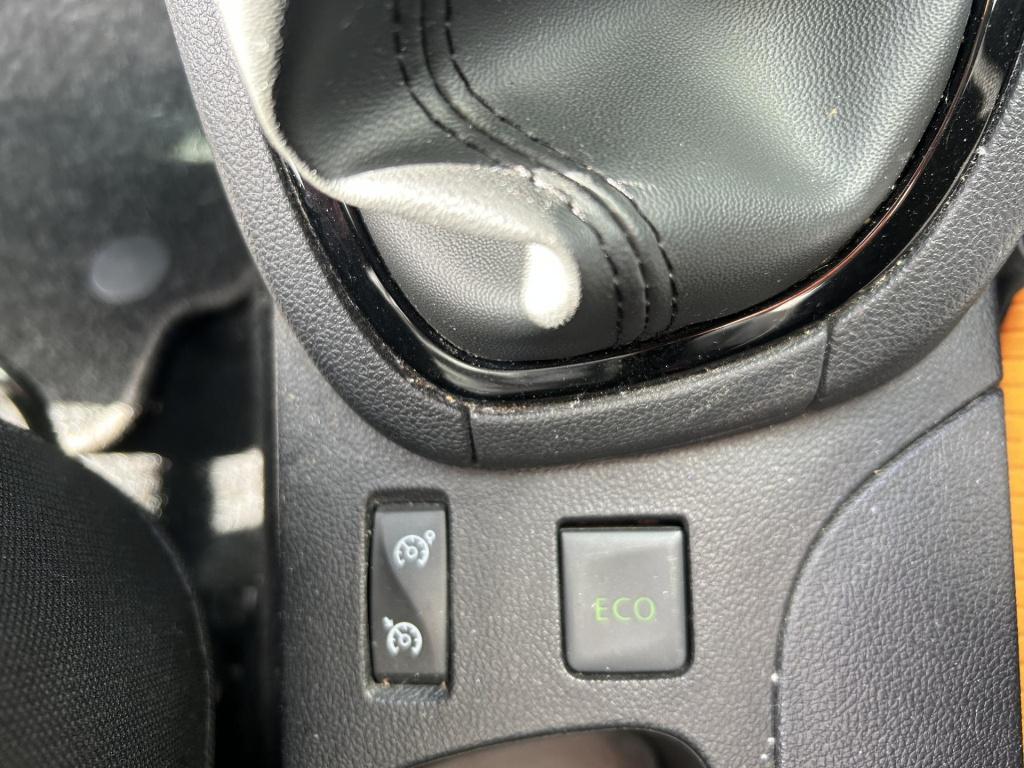 Renault Clio estate 0.9 tce limited