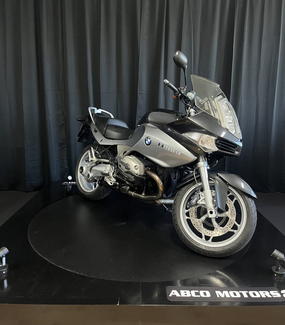 BMW R1200ST