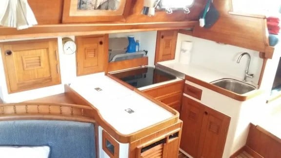 Cheoy Lee Offshore 32 Pilothouse