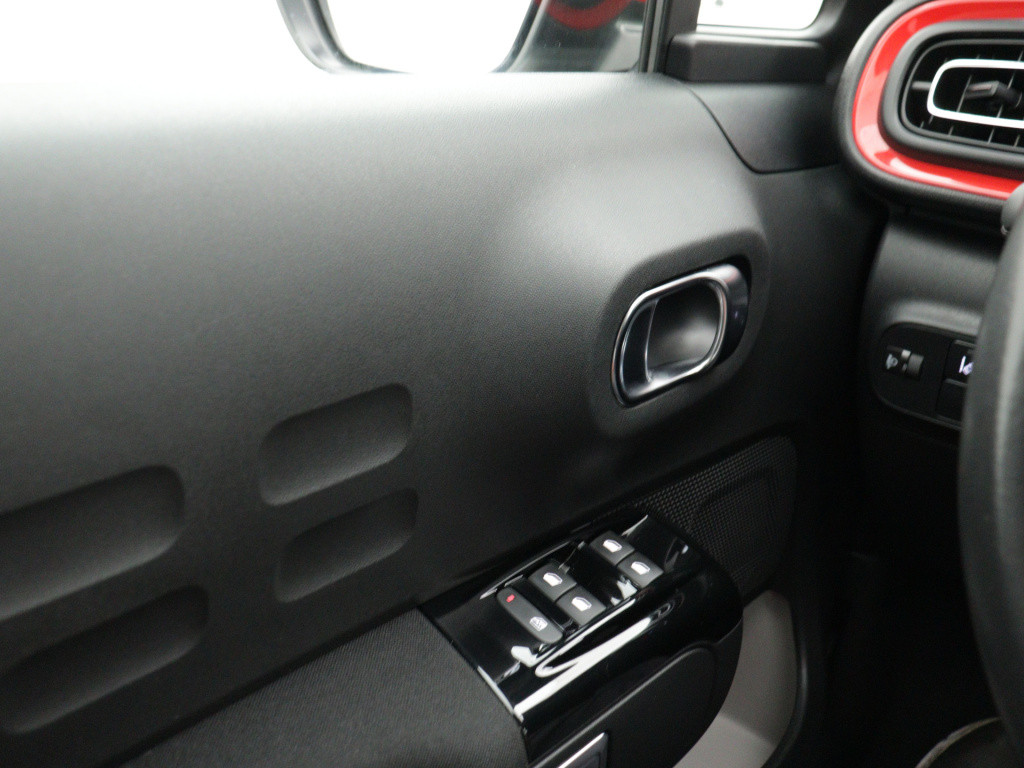 Citroen C3 110 pk shine | rijklaar | trekhaak |