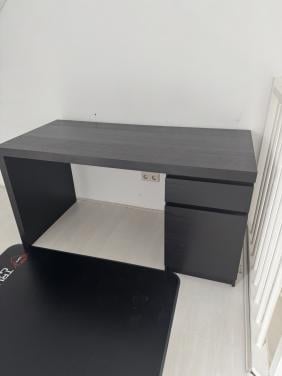 Bureau zwart
