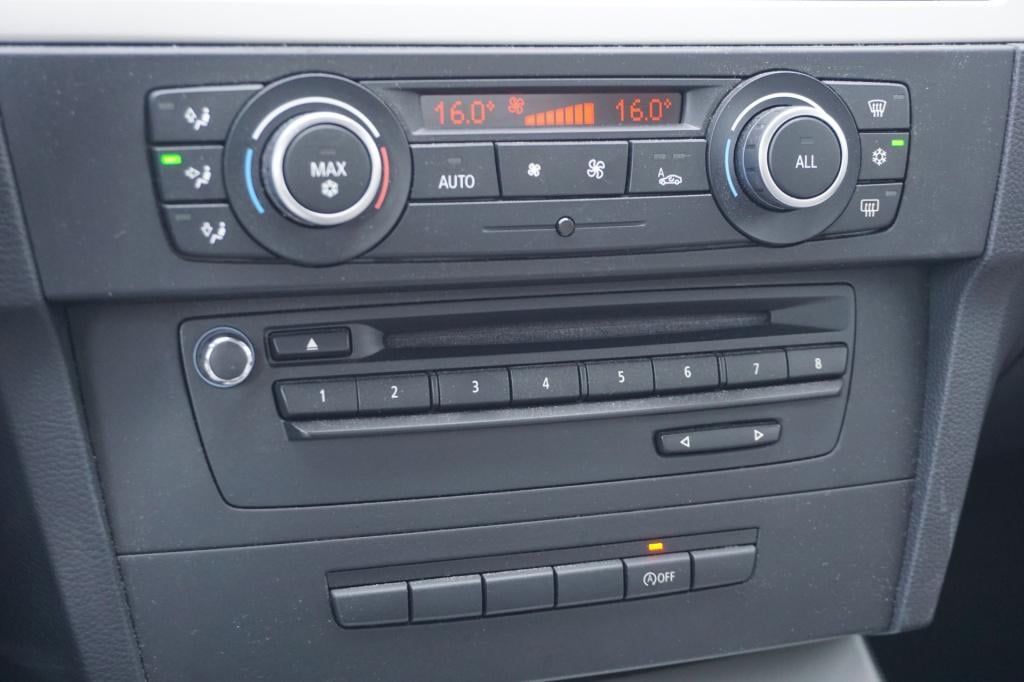 BMW 3-serie 318i corporate lease luxury line climate / navi / cruise / lede
