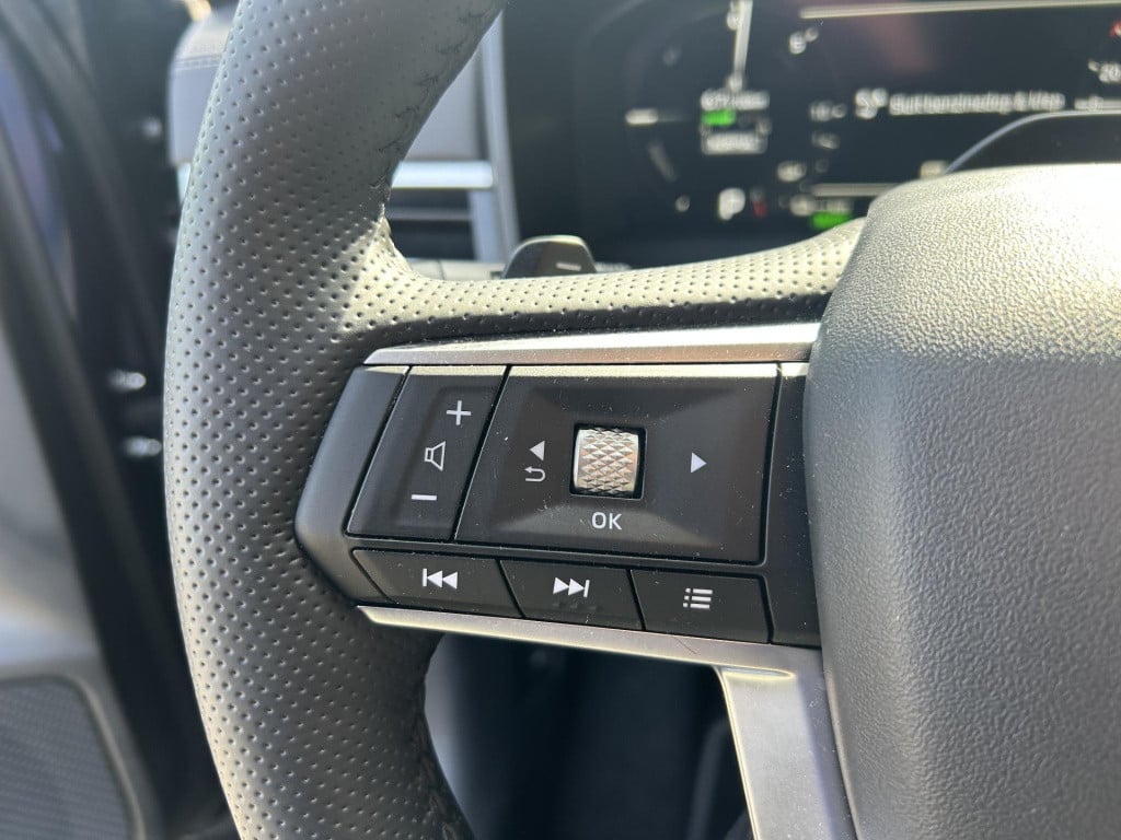 Mitsubishi Outlander 2.4 phev first edition caravantrekker van het jaar!