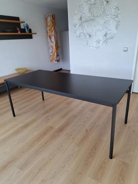 Designtafel Muuto zwart