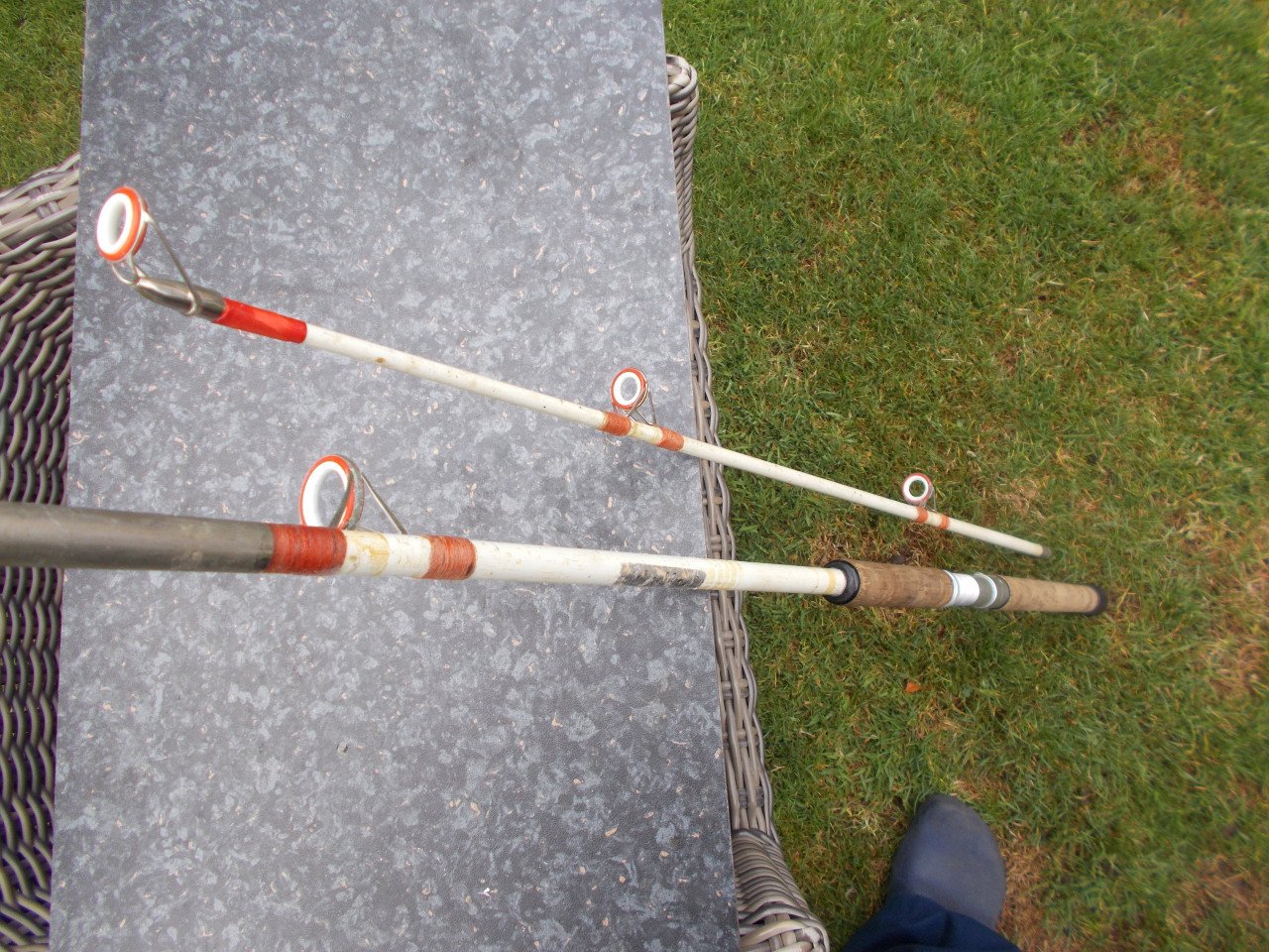 Tweedelige boothengel, lengte 220 cm w.g. 250 gram
