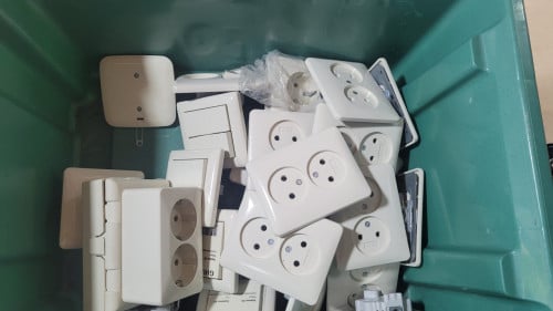 Gira schakelmateriaal + diverse elektra