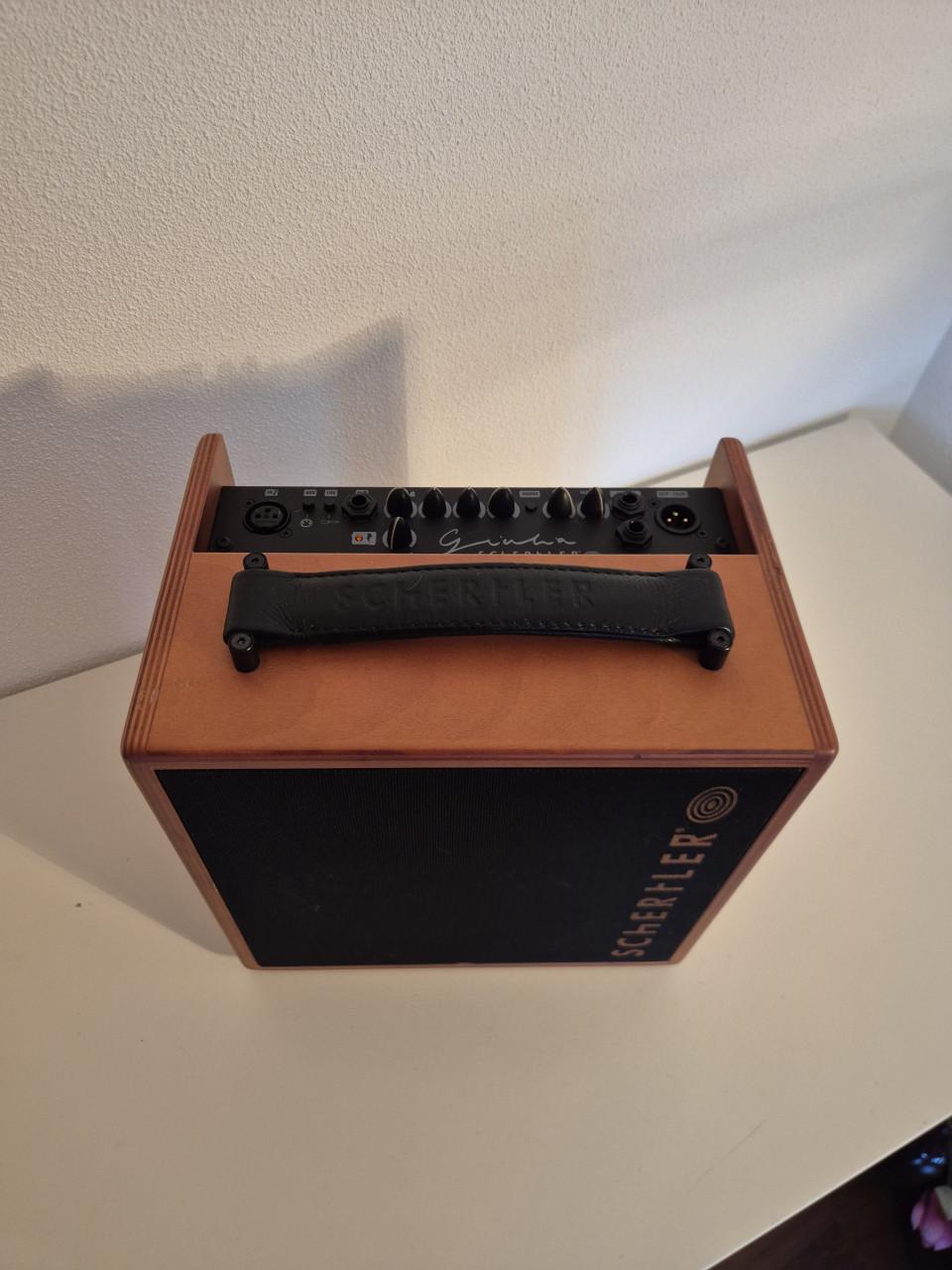 Akoestische gitaarversterker Schertler Giulia Y