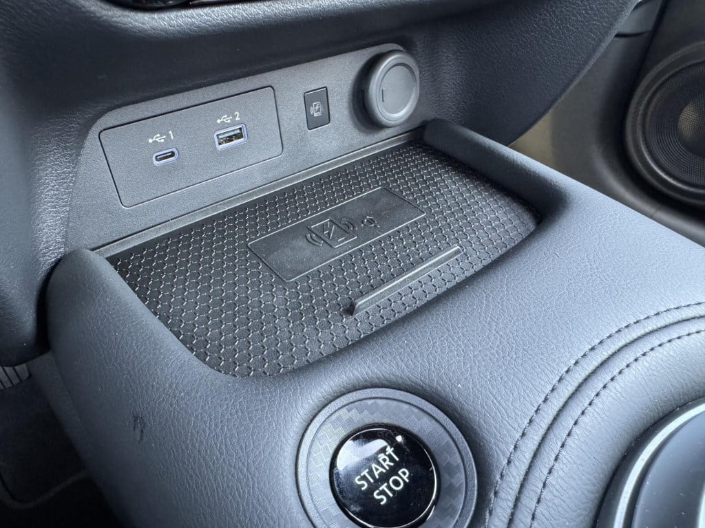 Nissan Juke 1.6 hybrid n-connecta cold pack