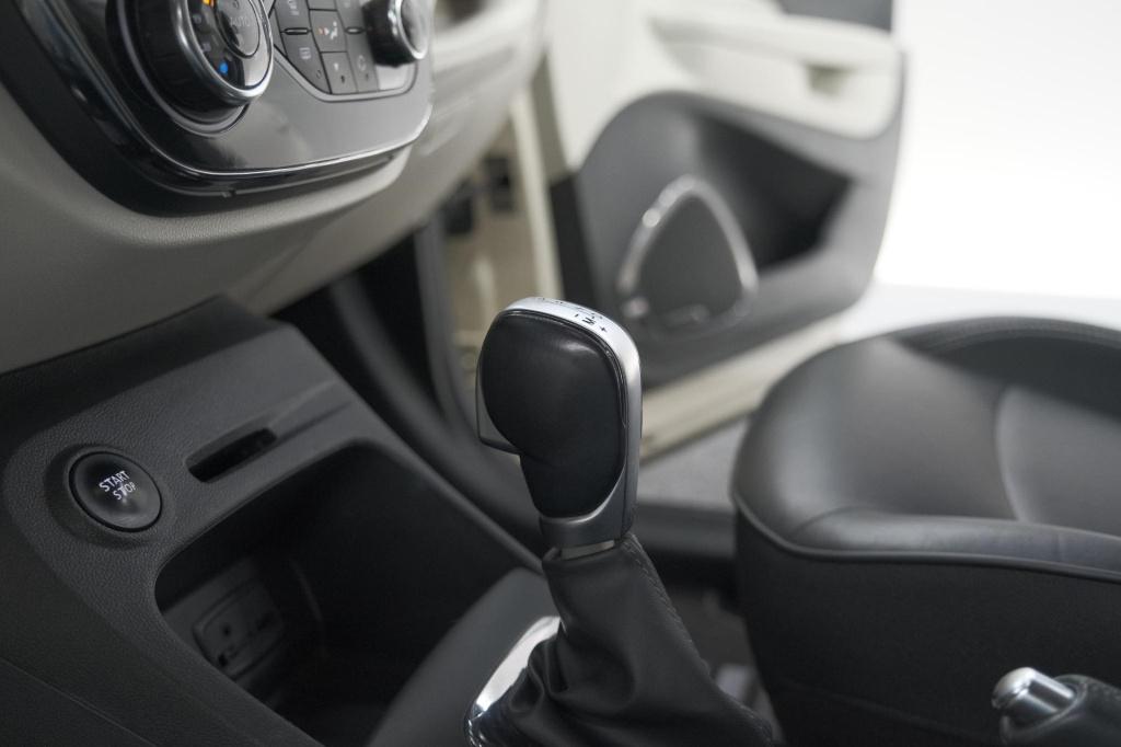 Renault Captur tce 120 edc initiale paris | camera | dodehoekdetectie | pan