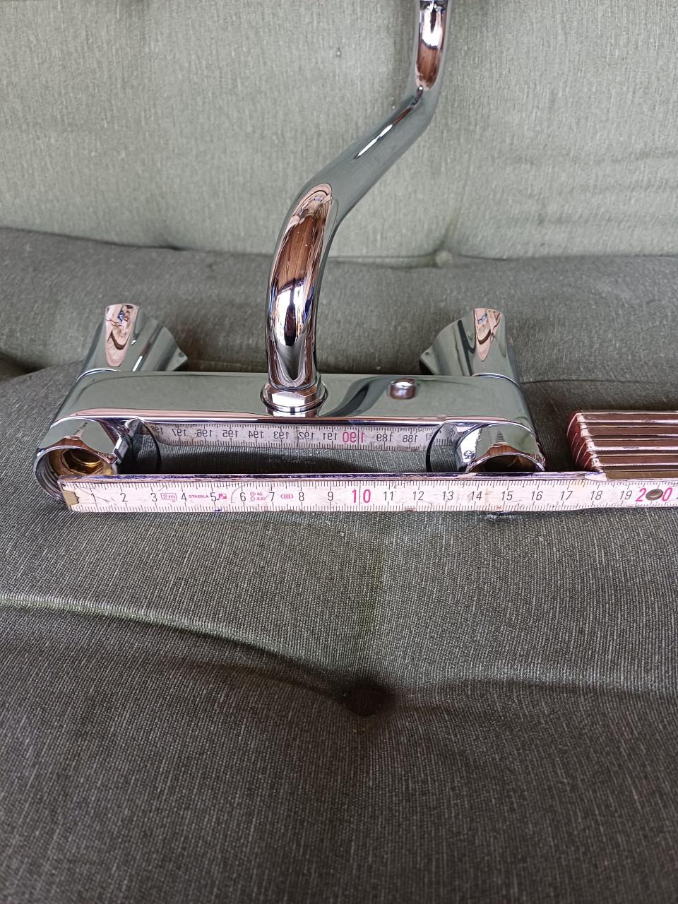 Gootsteen wandkraan. GROHE