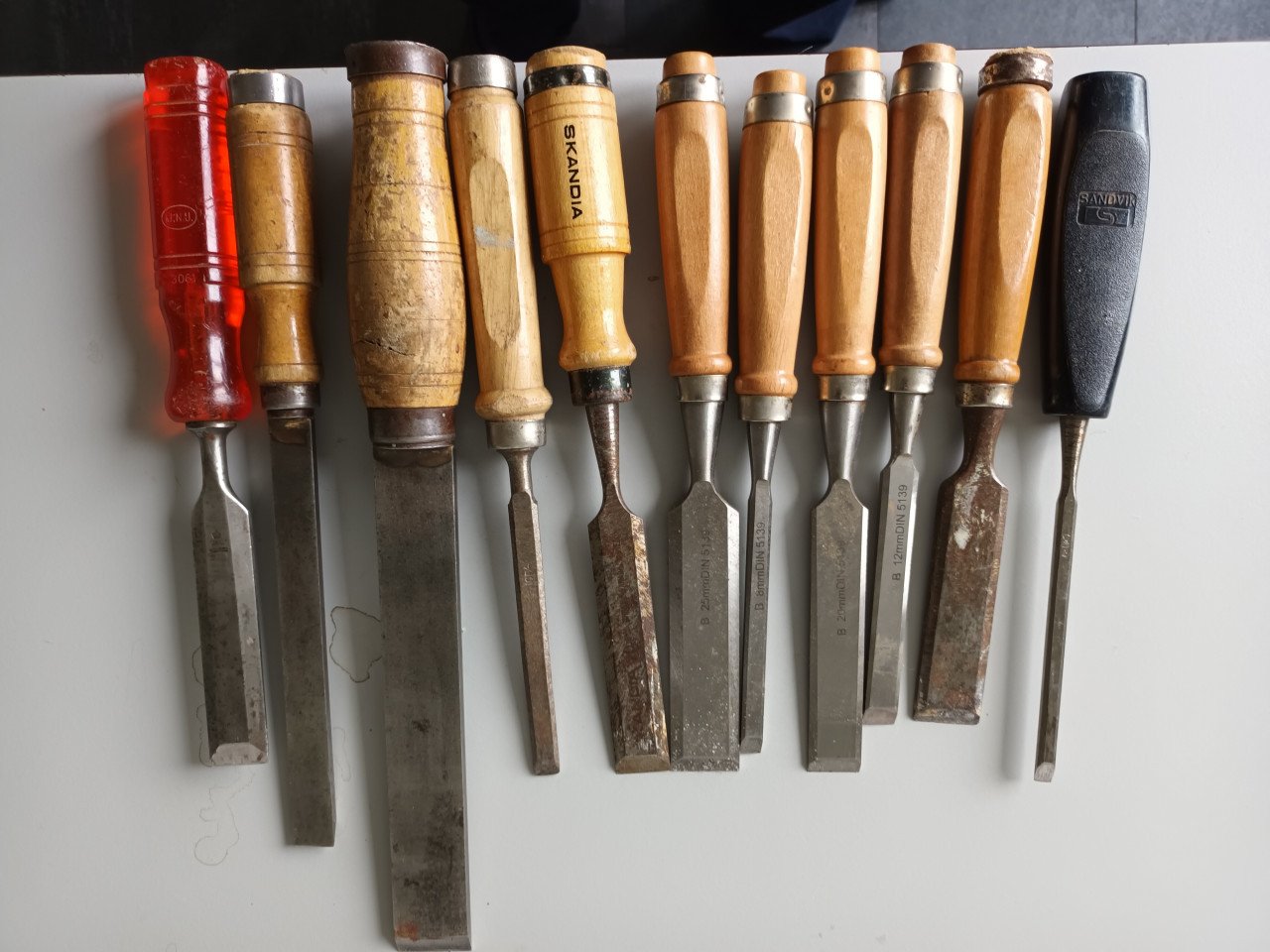 11 HOUTBEITELS