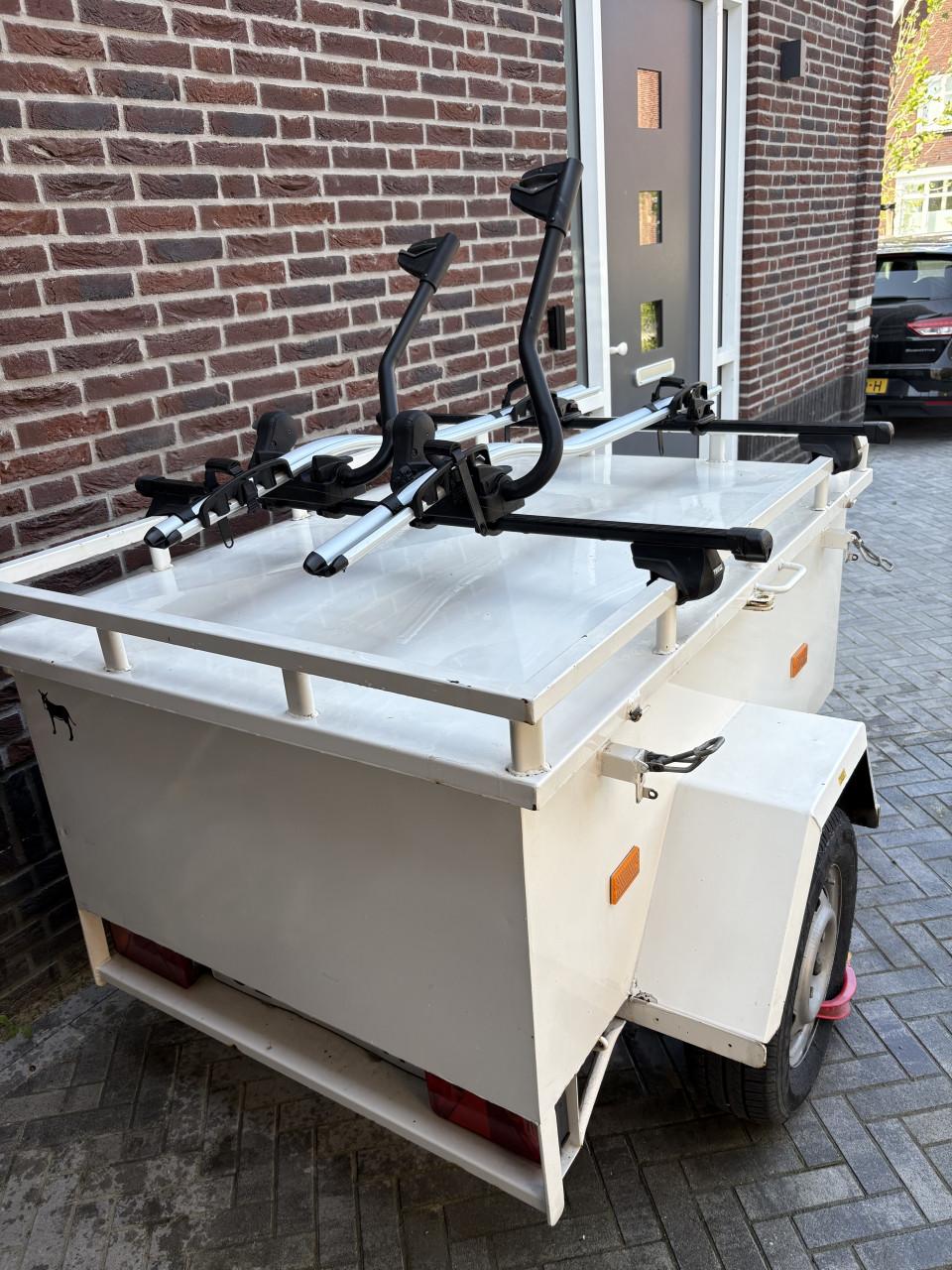 Bagagekar/aanhangwagen afgesloten, grote banden