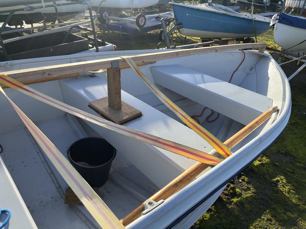 Aluminium boot (V-romp)