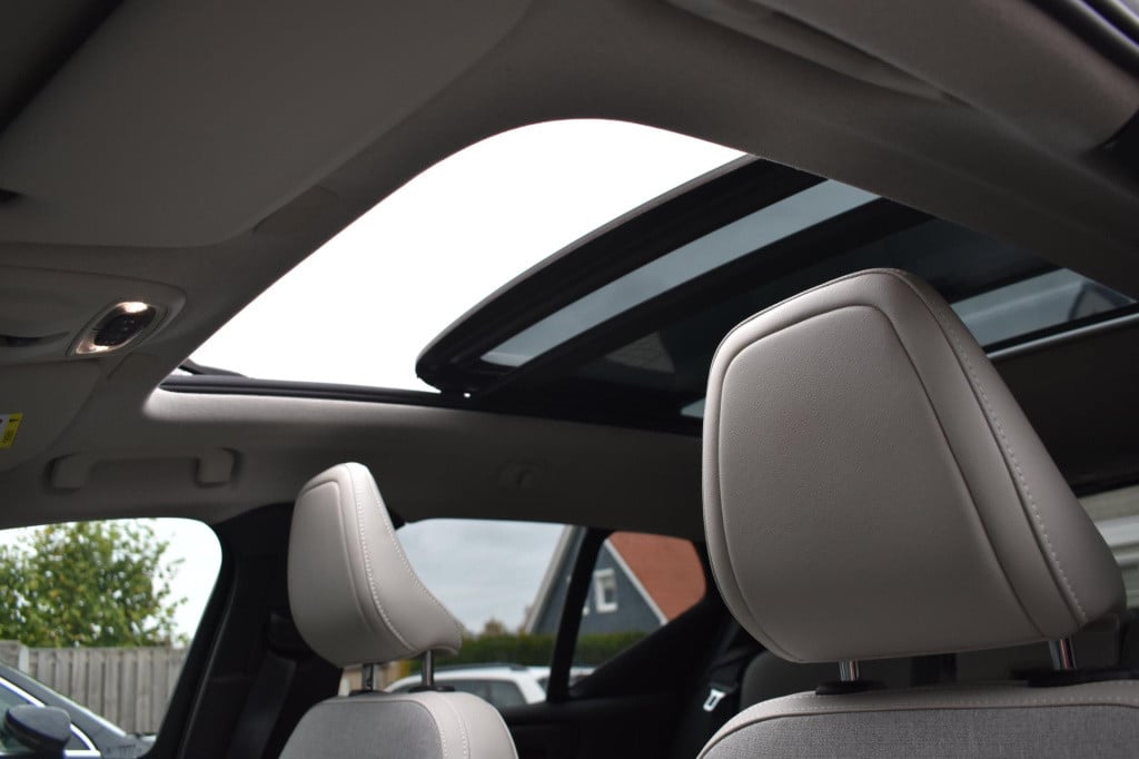 Volvo XC40 1.5 t3 momentum pro | pano | camera | apple carplay | android au