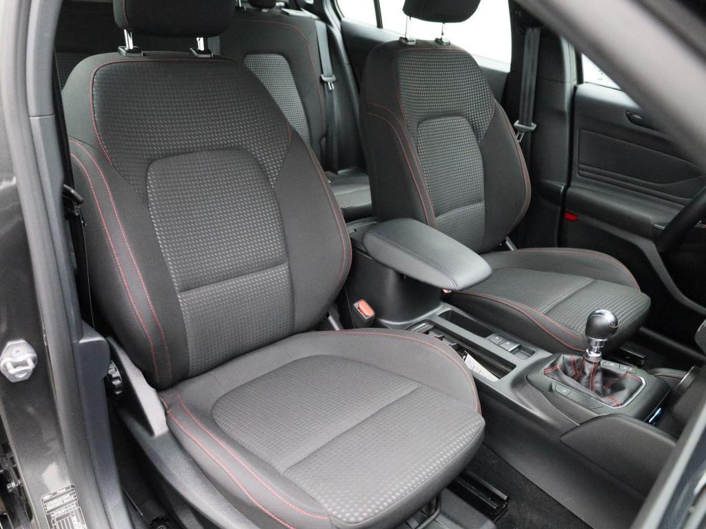 Ford Focus wagon 1.0 ecoboost hybrid st line x business winter pack - clima