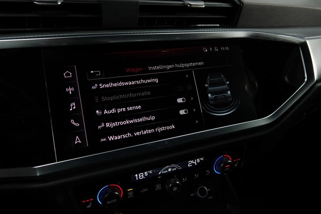 Audi Q3 1.5 tfsi | stoelverw. | trekhaak | pdc |