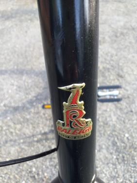 """"RALEIGH OMA TRANSPORTFIETS ZO GOED ALS NIEUW""