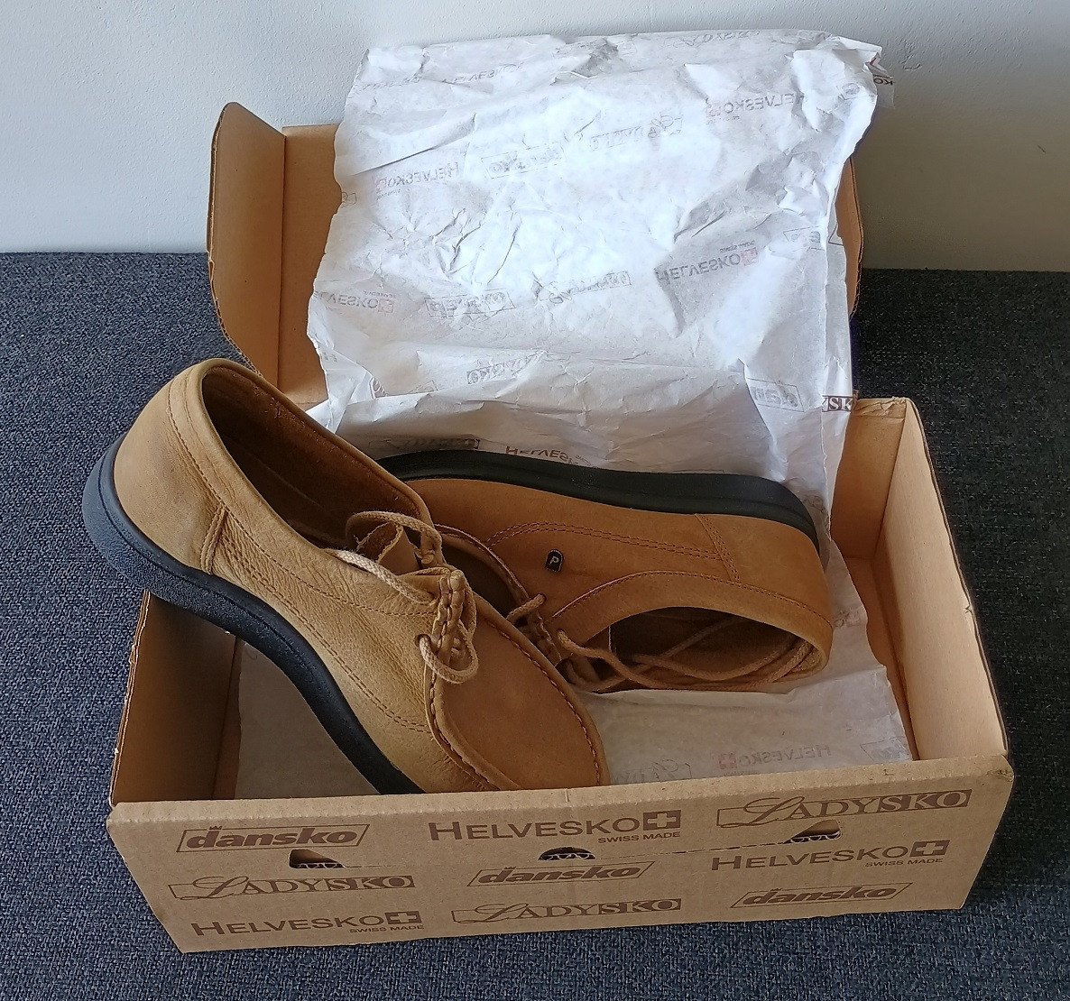 NIEUWE suede leren veterschoenen maat 37 - merk DANSKO