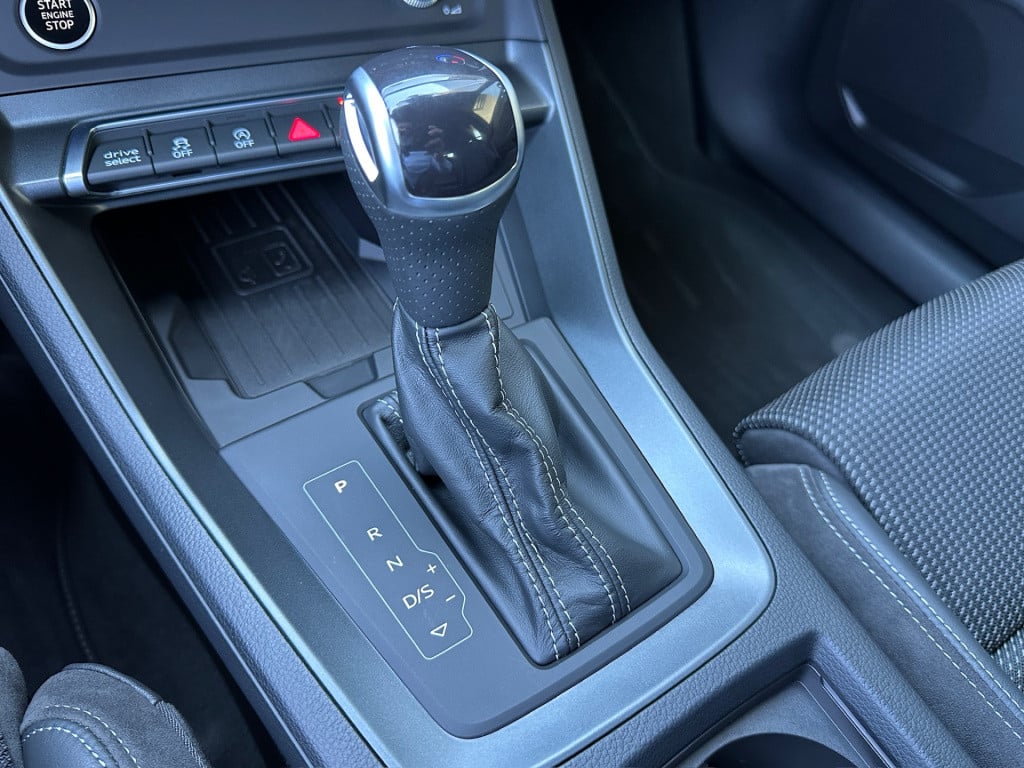 Audi Q3 sportback 35 tfsi 150pk s-tronic 2x s-line | zwart optiek | camera 