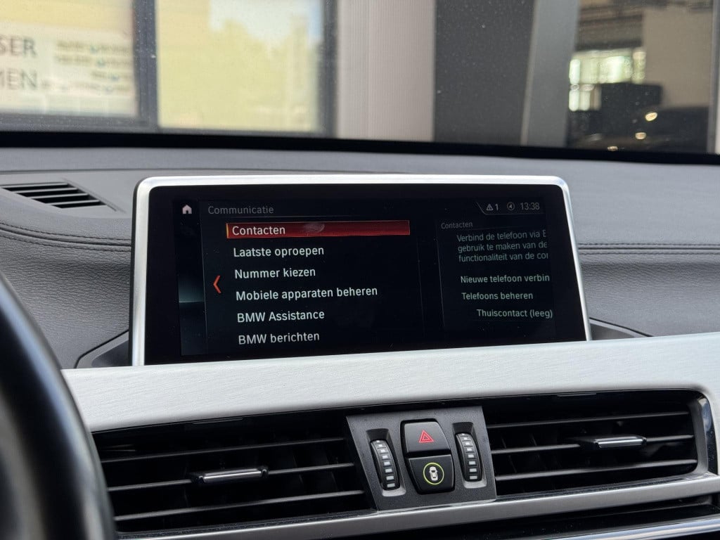 BMW X1 sdrive18i high executive m sport | trekhaak afneembaar | sportstoele
