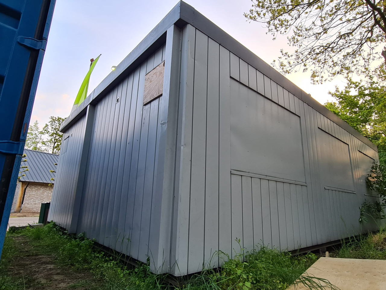 Kantoorunit / woonunit / tijdelijke winkel / bouwkeet 6x9m
