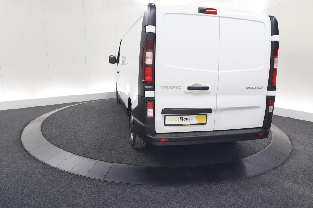 Renault Trafic 2.0 blue dci 130 t30 l2h1 advance | camera | apple carplay |