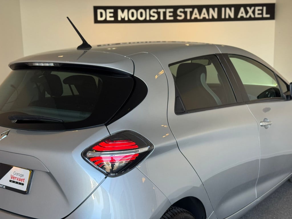 Renault Zoe r135 intens 52 kwh (koopaccu / ccs)