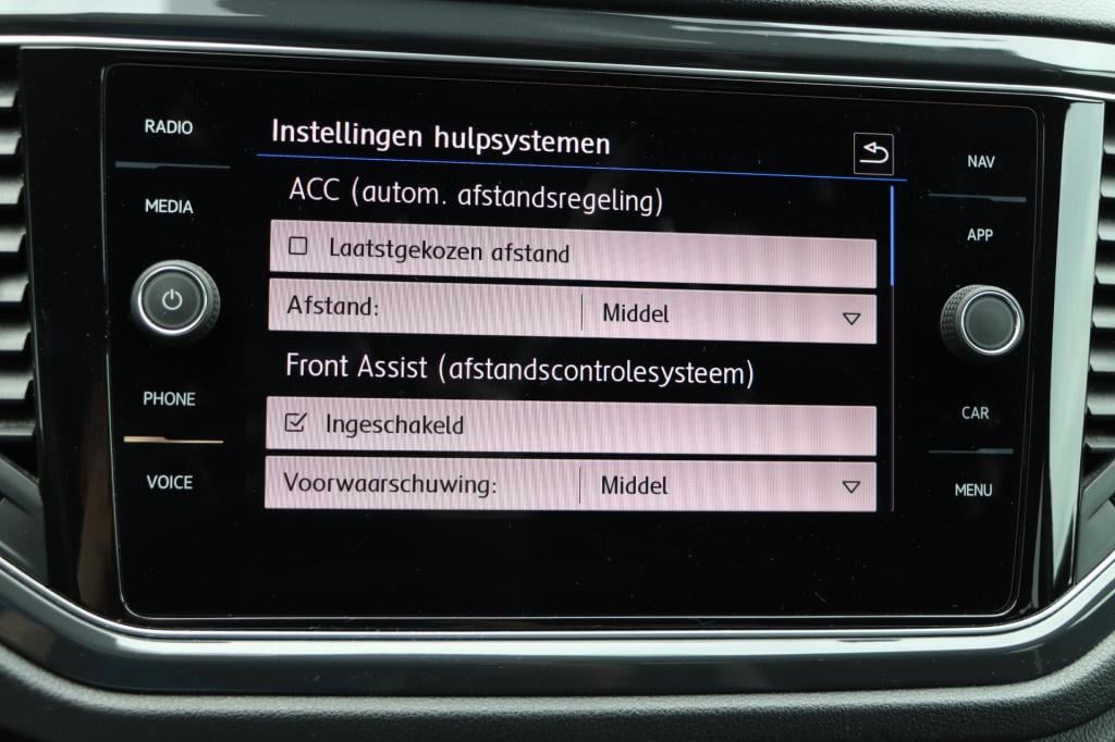 Volkswagen T-roc 1.5 tsi sport 150pk