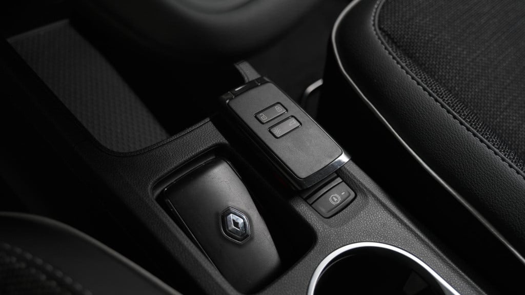 Renault Captur mild hybrid 140 edc techno | 360 camera | 9.3 inch grootsche