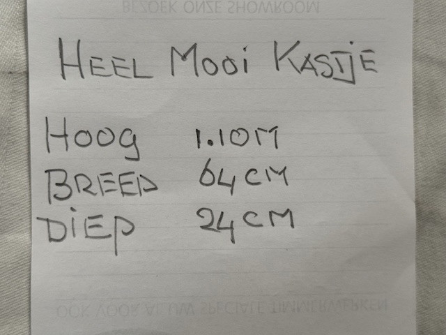 Mooi hangkastje