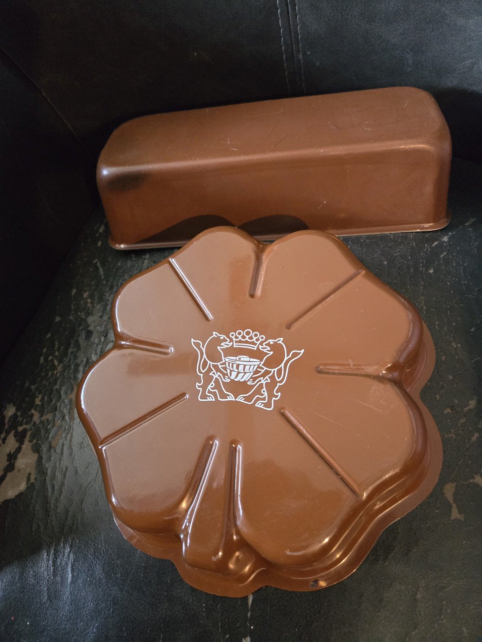 Cakeblik en bakblik Klavertje 4, bruin/wit