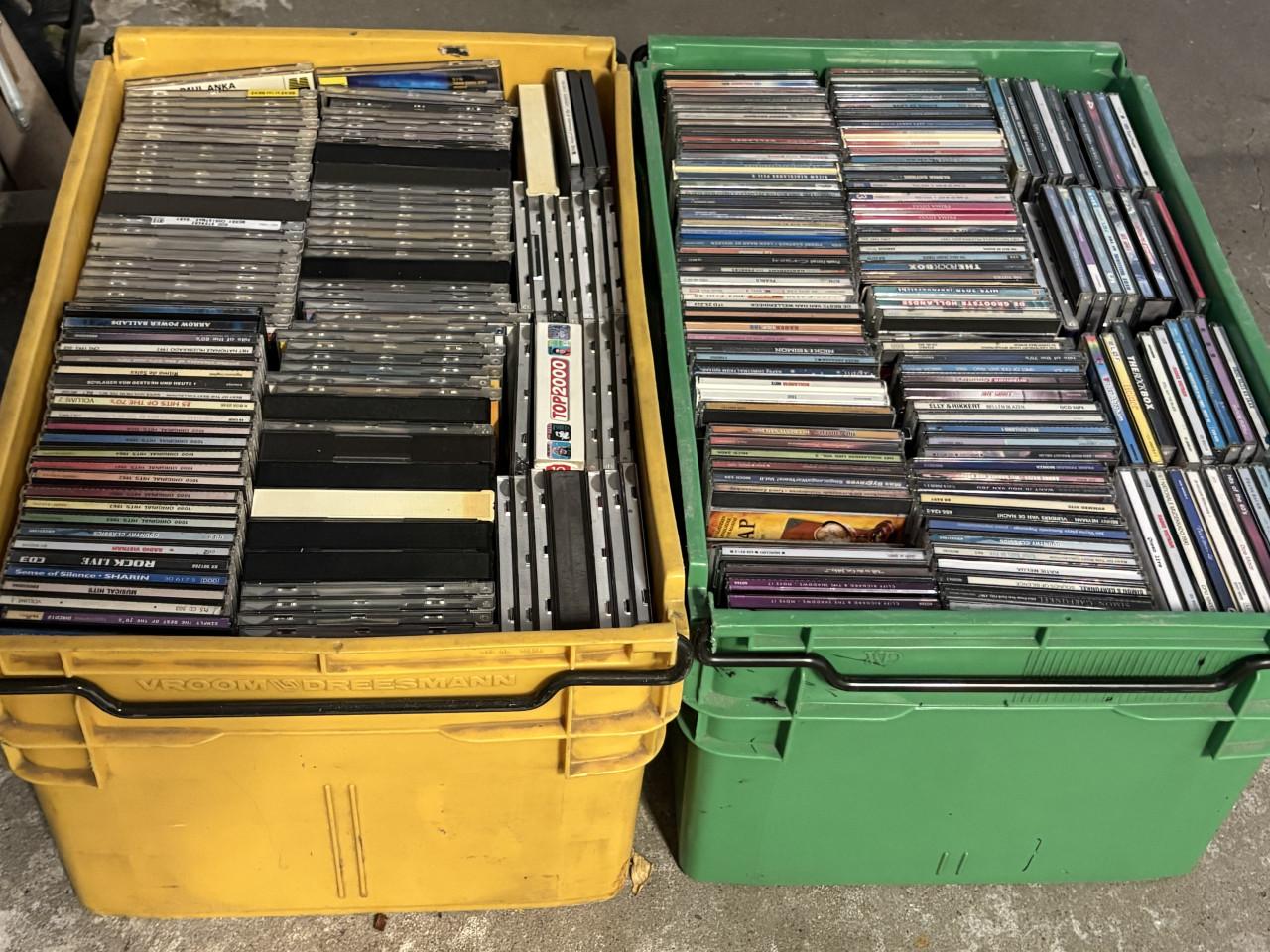 600 CD’s