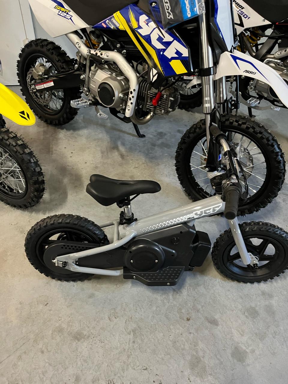 Nieuwe YCF elektrische loopfiets 3-5 jarige