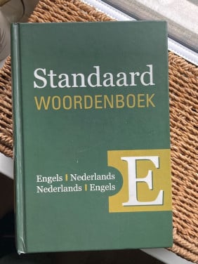 Het 'Standaard' woordenboek Nederlands-Engels/ Engels-Nederlands