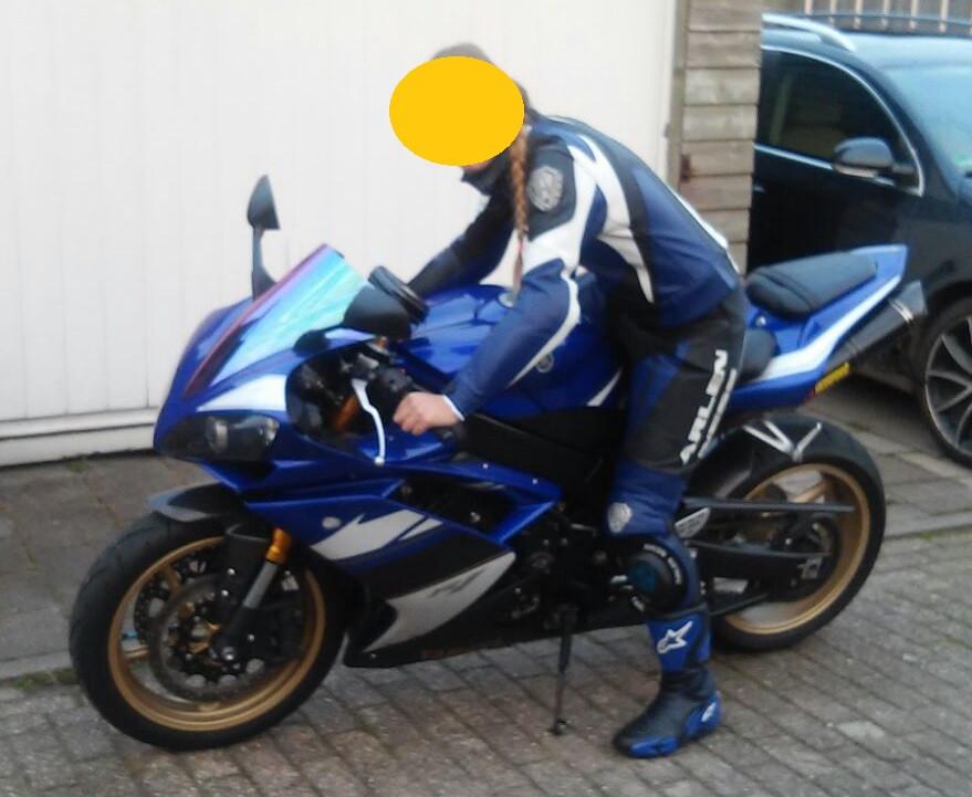 Dames motorpak / racepak van Arlen Ness, 4 keer gedragen