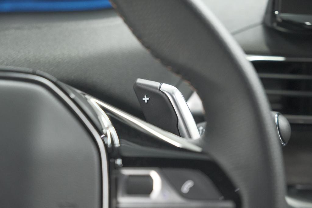 Peugeot 3008 1.2 hybrid 136 gt | 360 camera | adaptieve cruise control | el