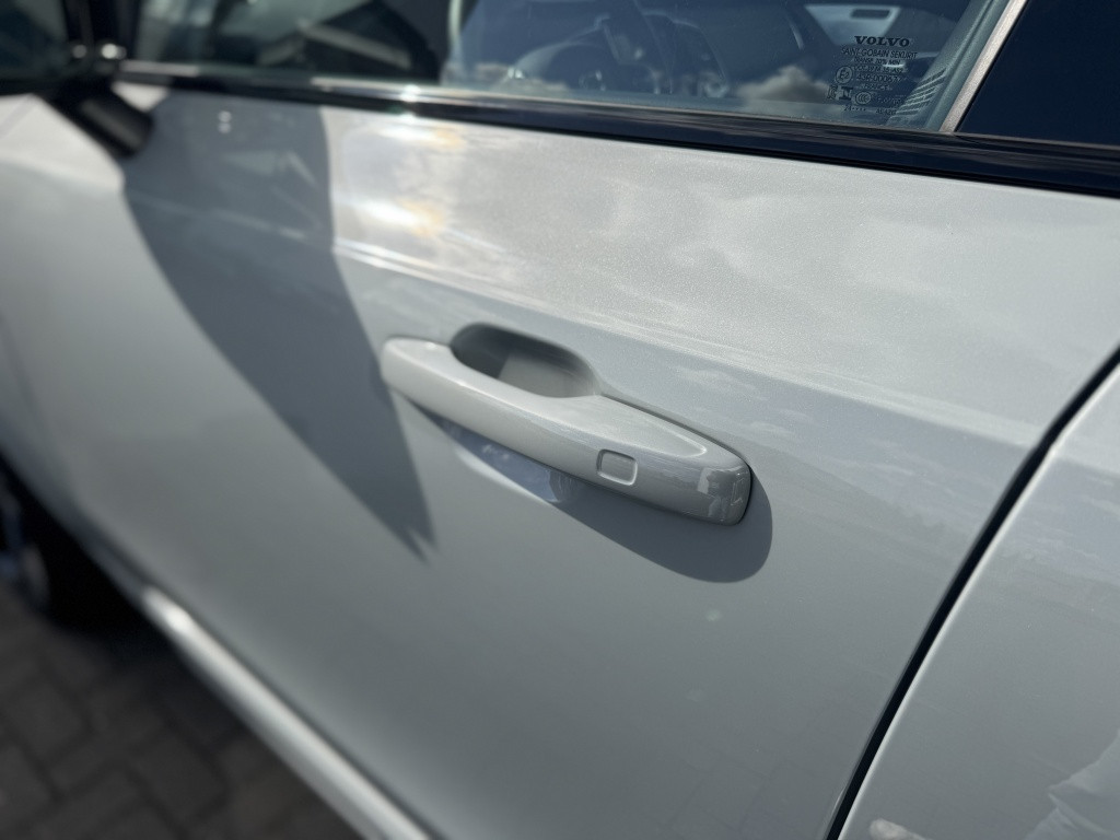 Volvo XC90 t8 455pk recharge ultra dark| full options!! b&w | luchtvering