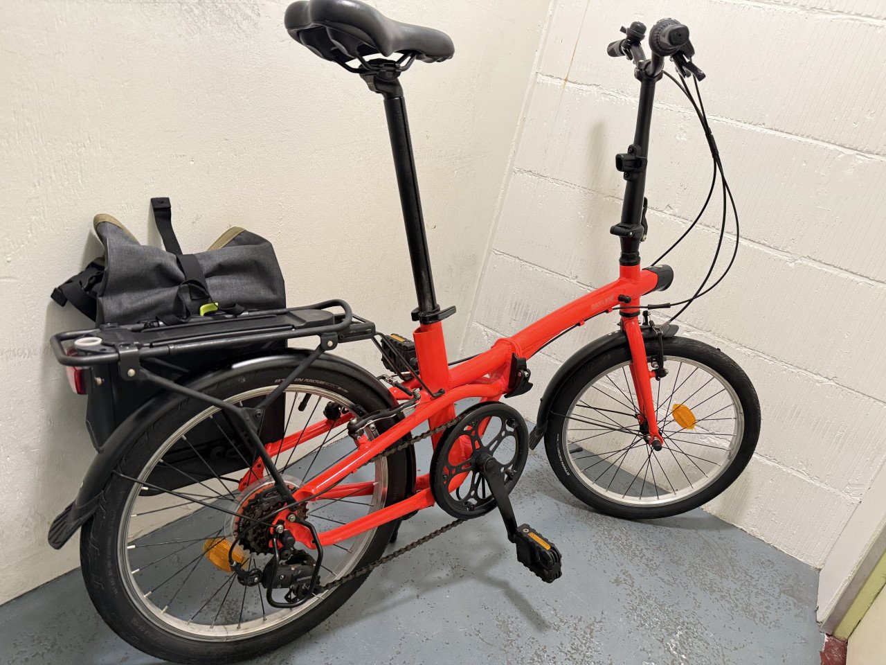 In nieuwe staat 2 vouwfietsen merk B-twin 500