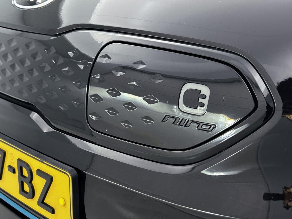 Kia E-niro executiveline 64 kwh | automaat | parker sensoren | leder | stoe