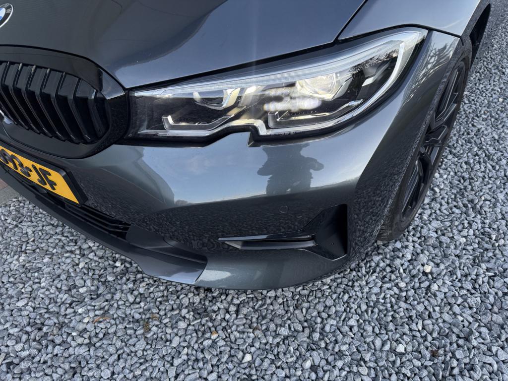 BMW 3-serie touring 330i automaat x-drive high executive