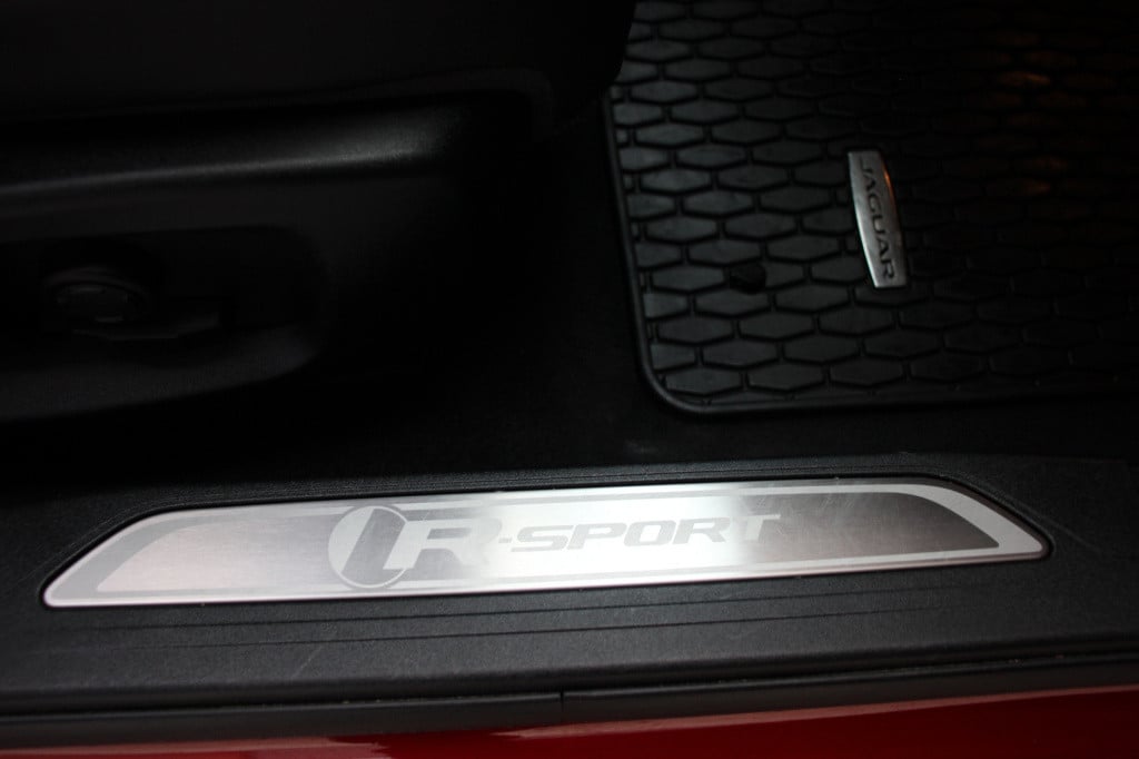 Jaguar Xe 2.0 r-sport | 200pk | el. stoelen | camera | afneembare trekhaak