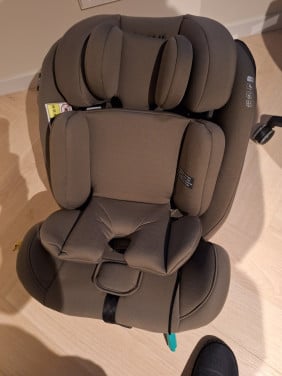 Beige autostoel zgan met gordel