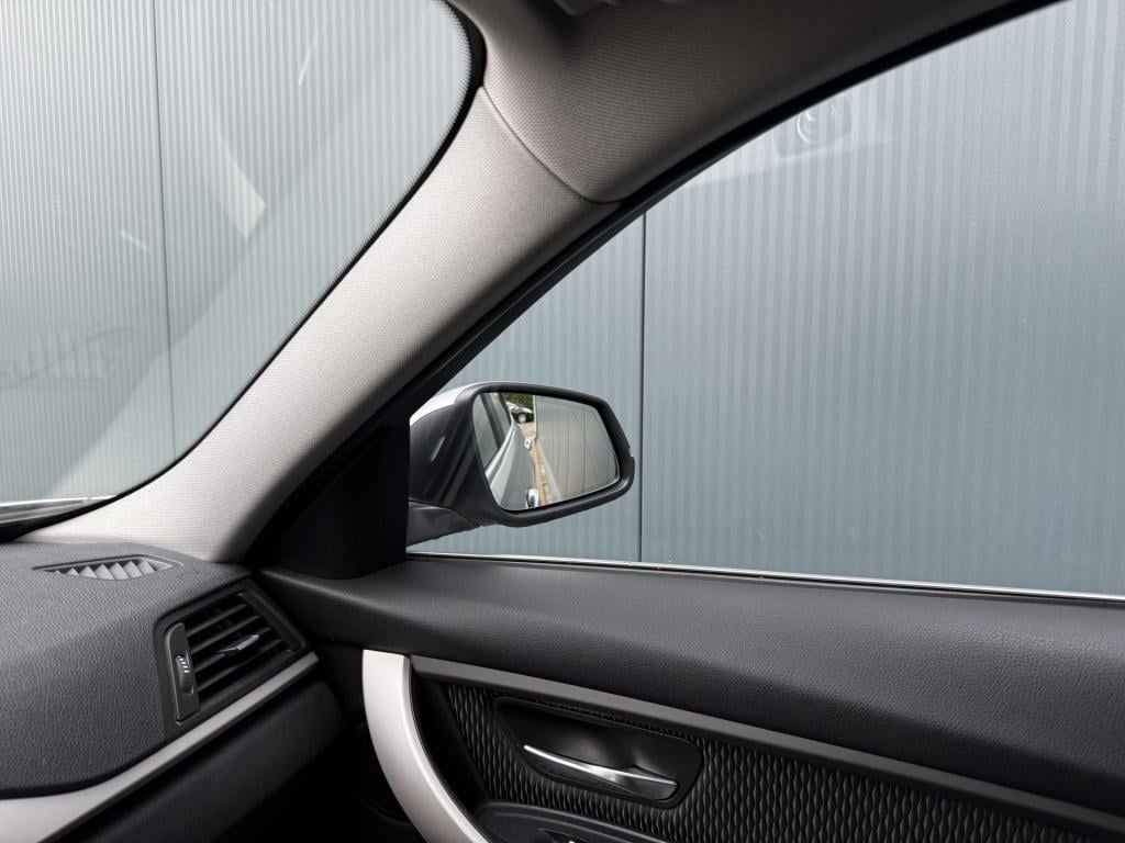 BMW 3-serie 320i 184pk executive sportline sedan