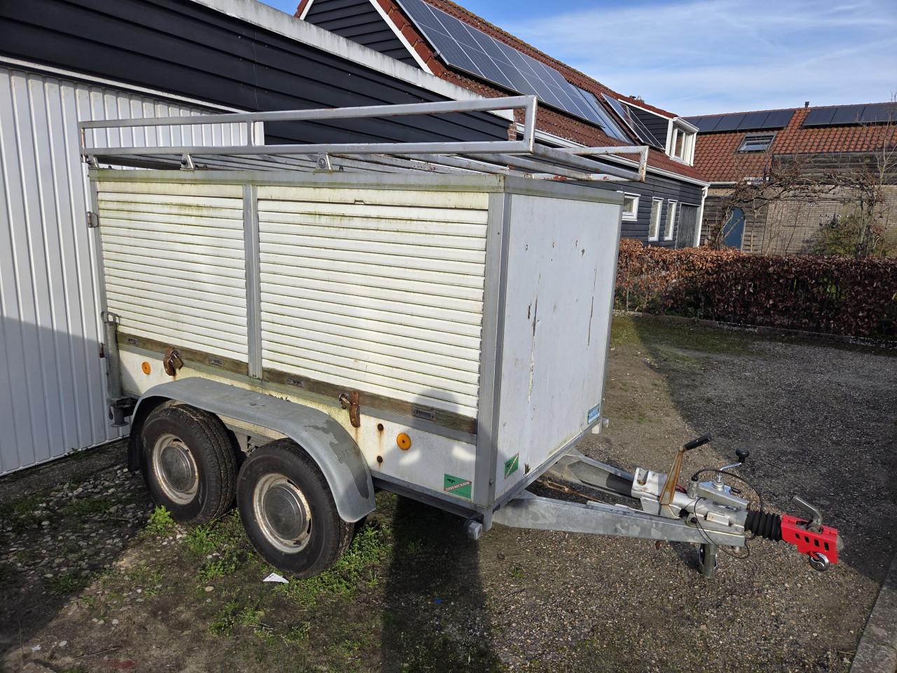 Aanhangwagen gesloten