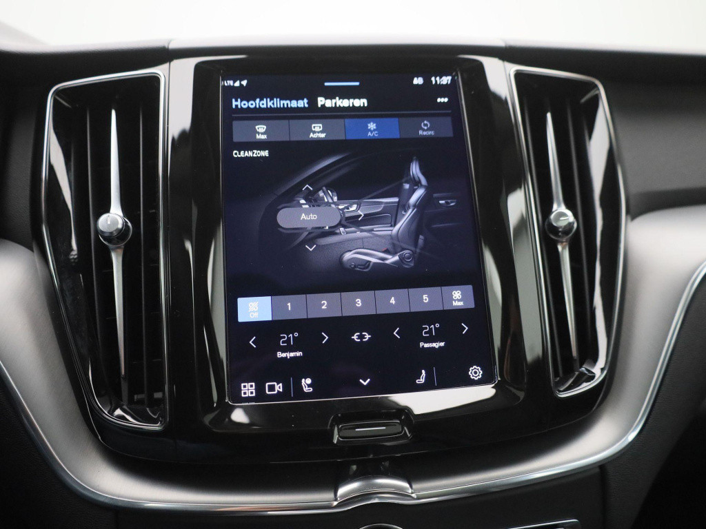Volvo XC60 2.0 t6 plug-in hybrid awd core bright | long range | navigatie |